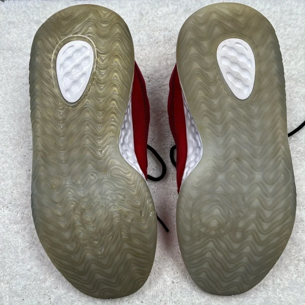 Nike KD Trey 5 VII GS University Red-Size:  5.5Y-Basketball Shoes-Pre-owned